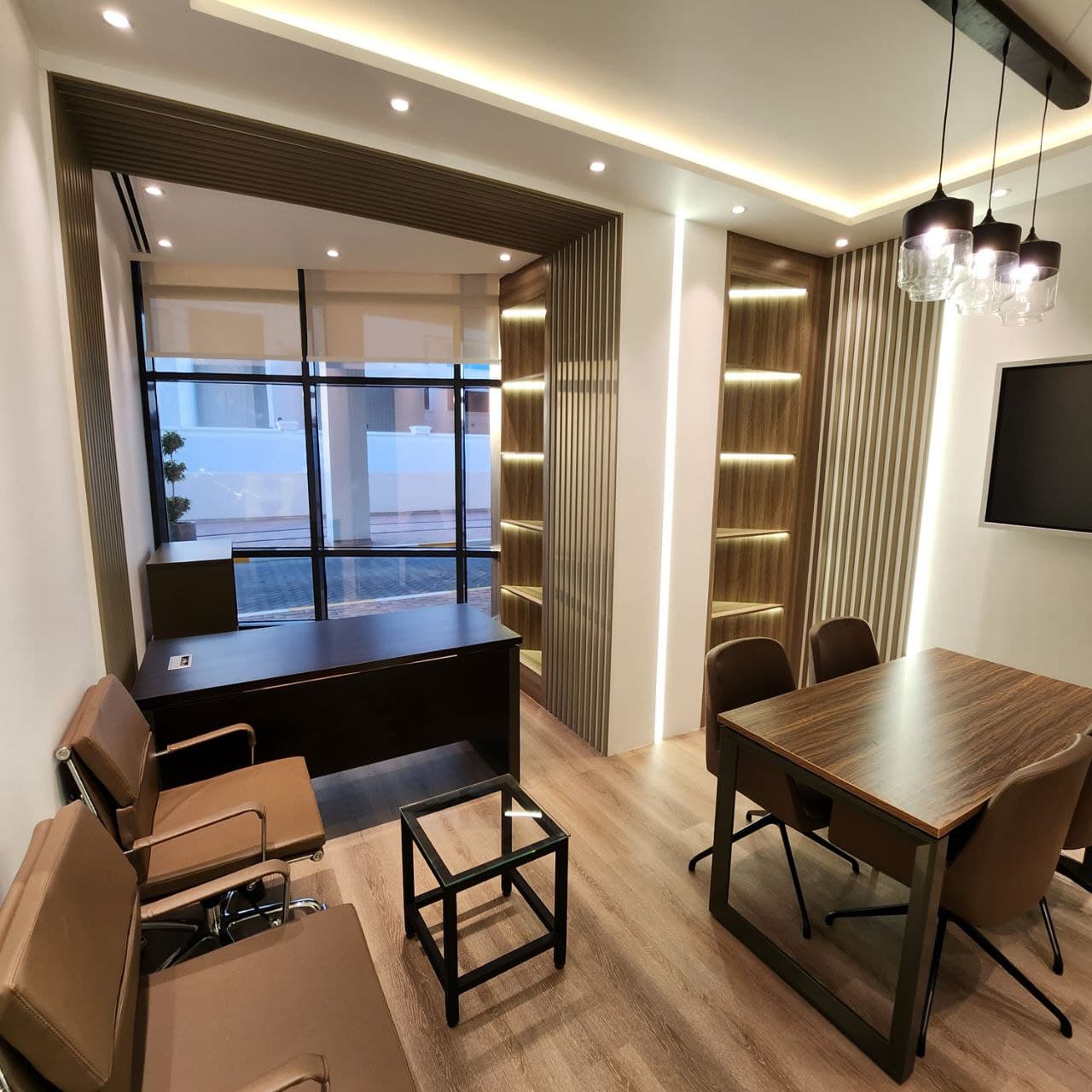 OFFICES image 12