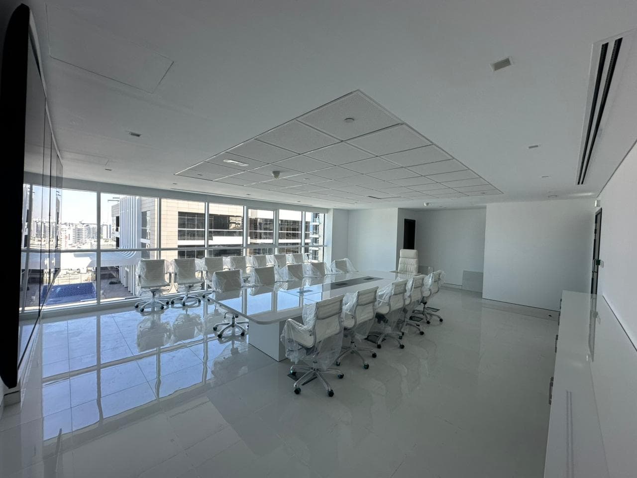 OFFICES image 13