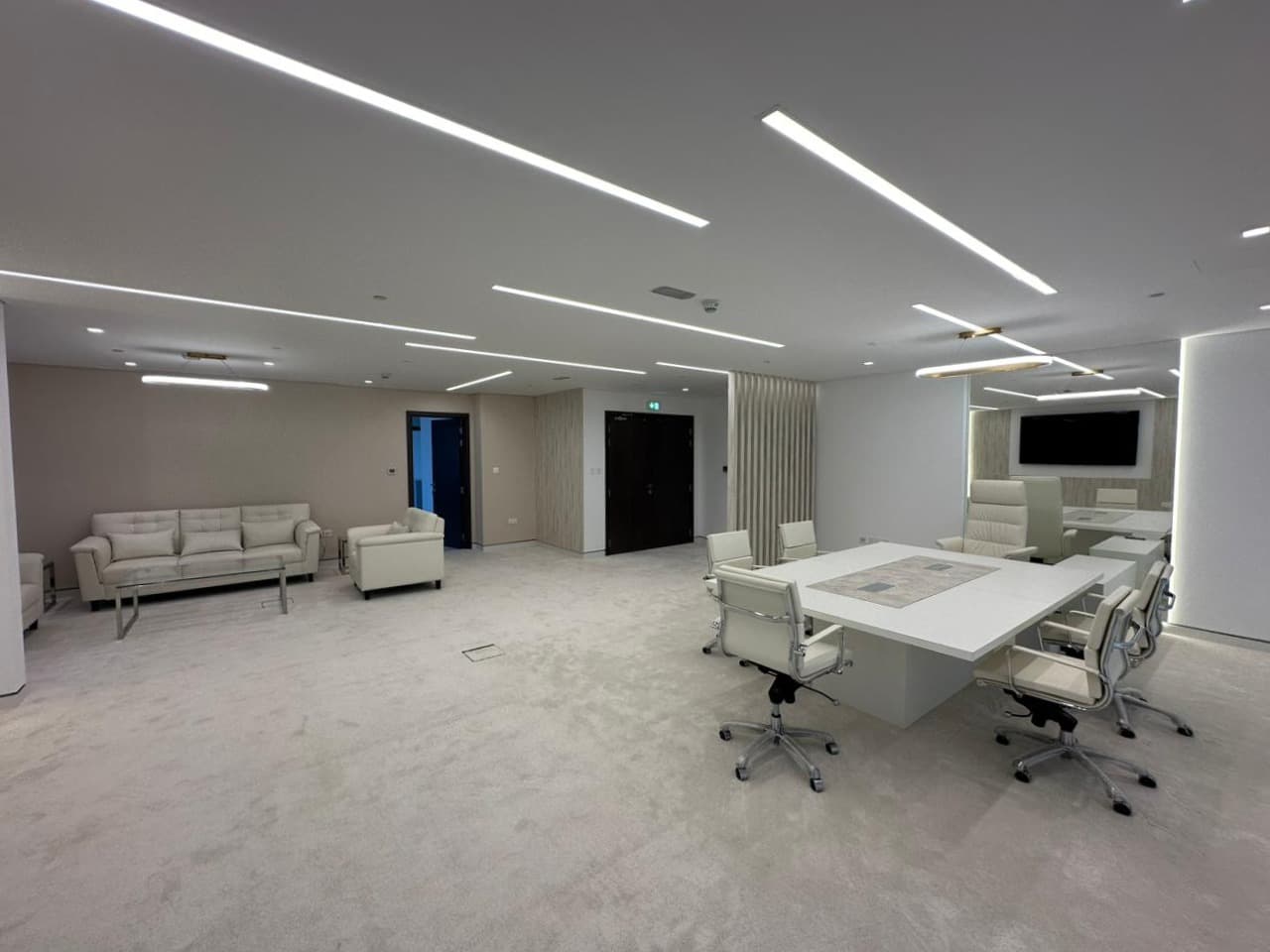OFFICES image 25